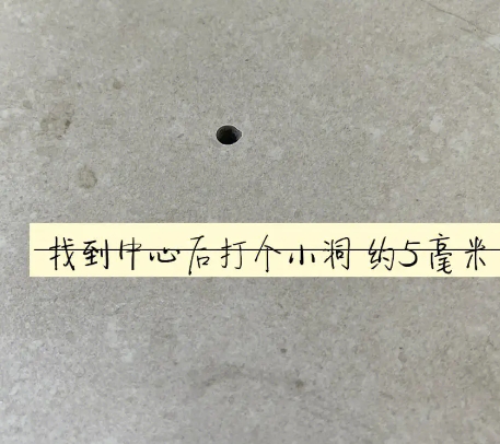二道瓷砖空鼓维修公司专业解答在瓷砖铺贴过程中，如果砂料搅拌不均匀，将会带来以下问题